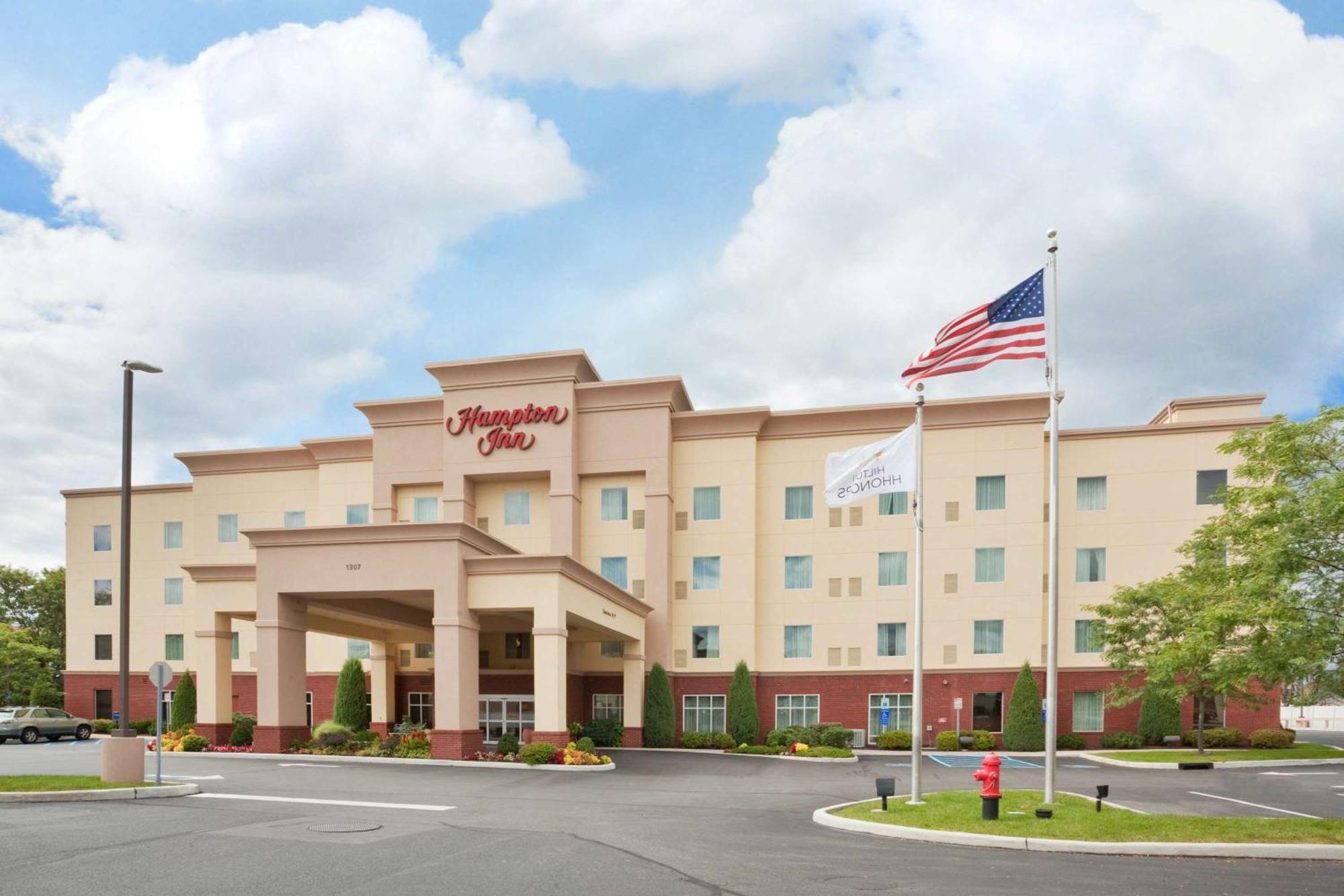 Hampton Inn Kingston Exterior photo